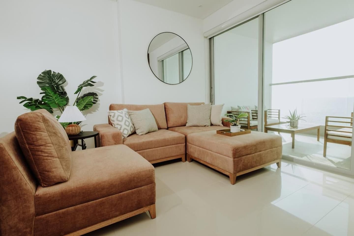 Сasa de vacaciones Beachfront 2br Luxury Living Walk Everywhere *