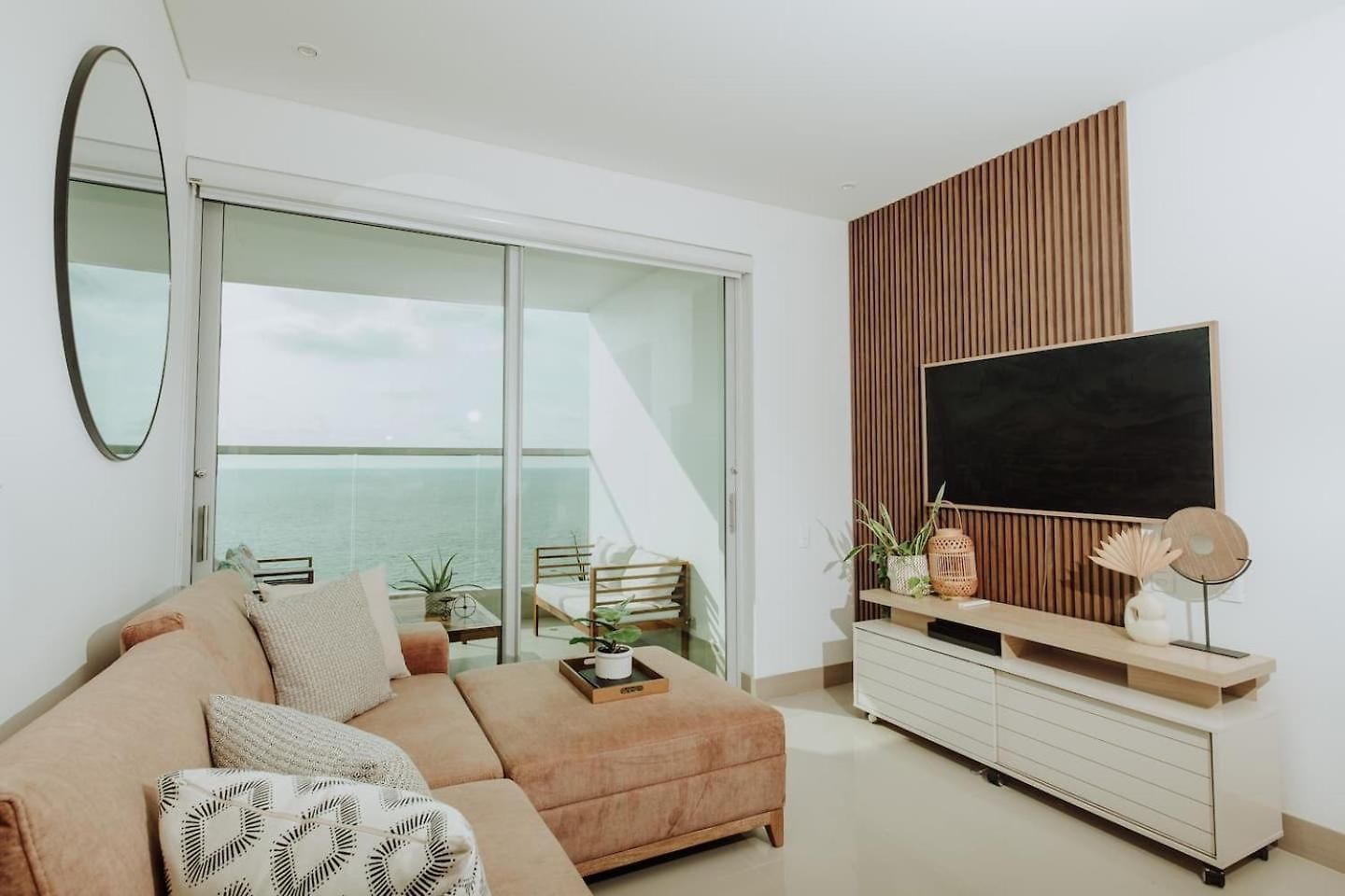 Beachfront 2br Luxury Living Walk Everywhere Сasa de vacaciones Cartagena