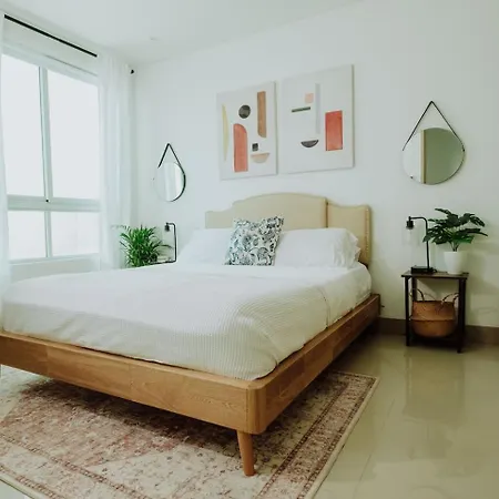 Beachfront 2br Luxury Living Walk Everywhere Сasa de vacaciones