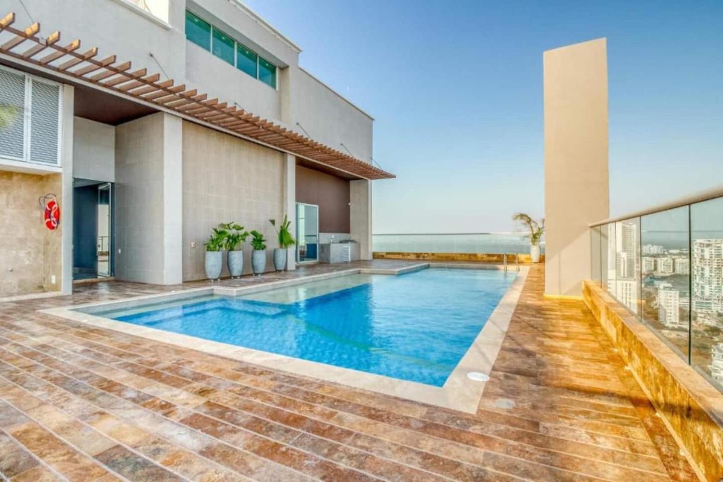 Beachfront 2br Luxury Living Walk Everywhere Holiday home Cartagena