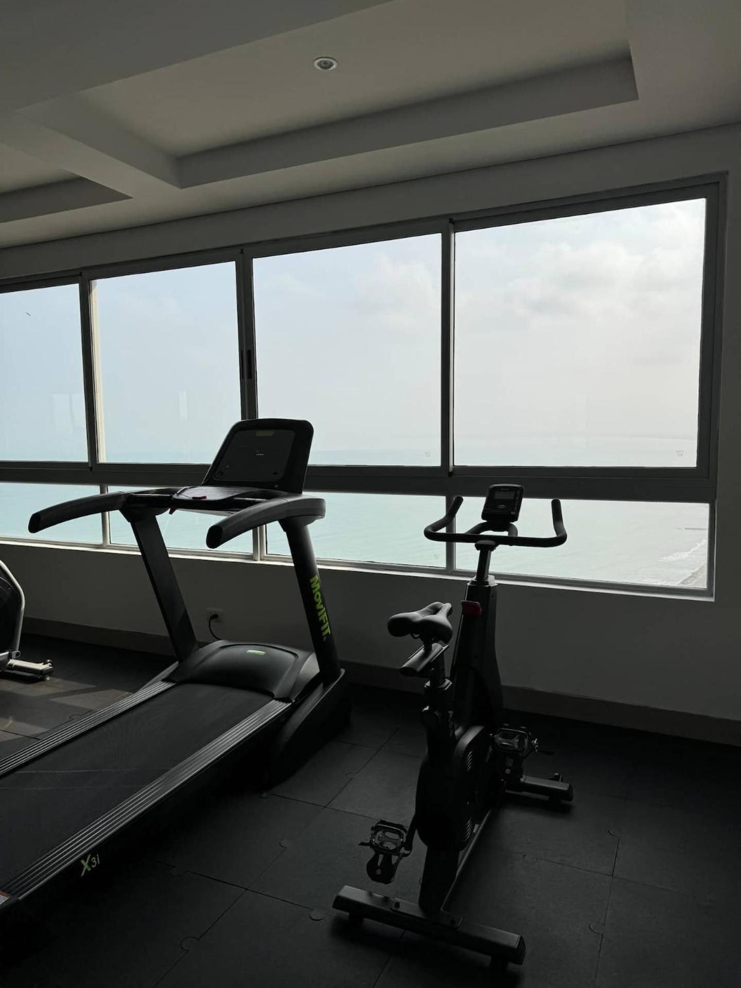 Beachfront 2br Luxury Living Walk Everywhere Holiday home Cartagena